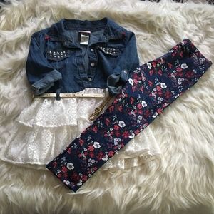 Girls 2 piece Little Lass outfit size 6